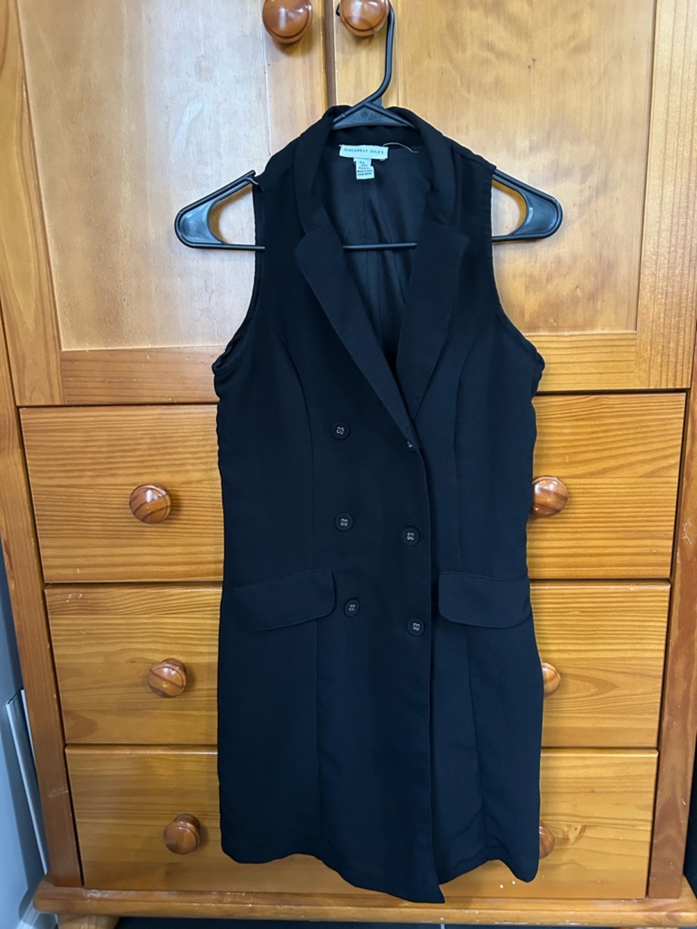 Sincerely Jules Black Sleeveless Vest Dress